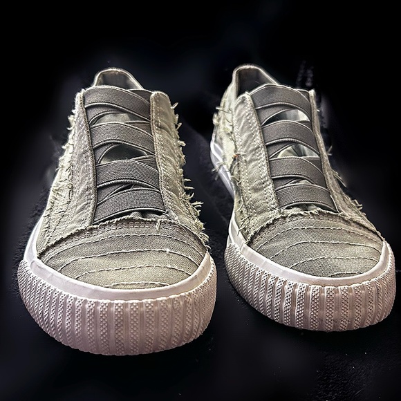 BLOWFISH MAURA Khaki Sneakers. Size 7.5 - Picture 9 of 14